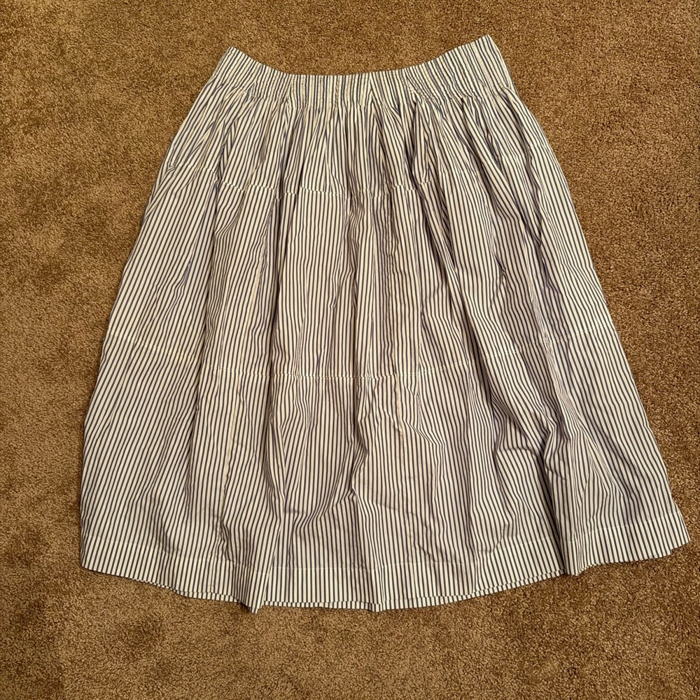 Uniqlo Black and White Striped A-Line Skirt